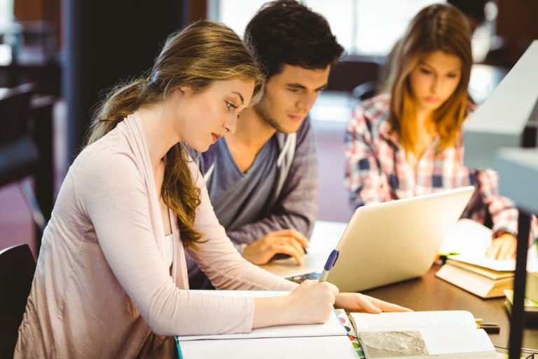 Quoi manger pour être bien concentré pendant les révisions ?