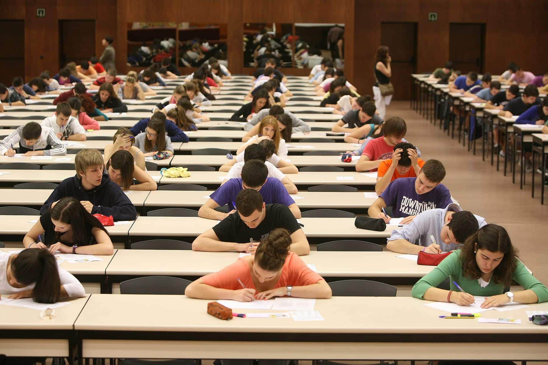 Examen : inscription pour obtenir un BTS