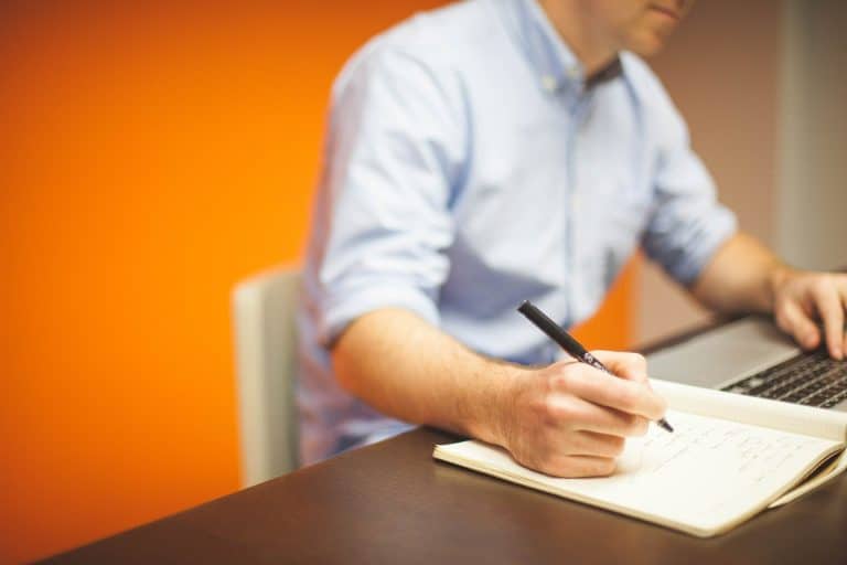 Comment démarrer une carrière dans la conception Web ?