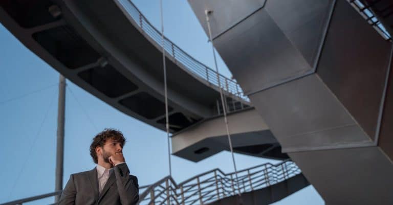 Comment se former aux métiers du futur pour anticiper son avenir ?
