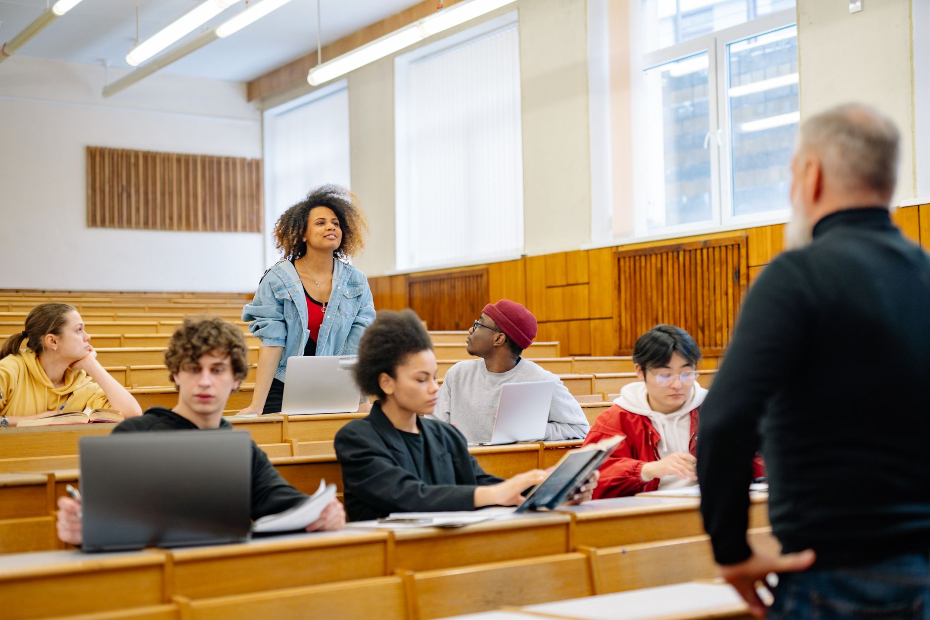 Formation initiale : Faut-il opter pour une spécialisation précoce ?