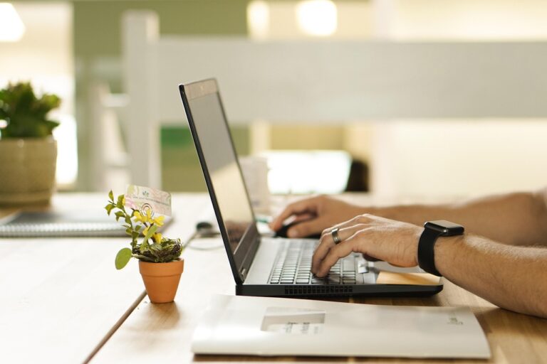 Le plaisir au travail : un facteur clé du bien-être professionnel ?