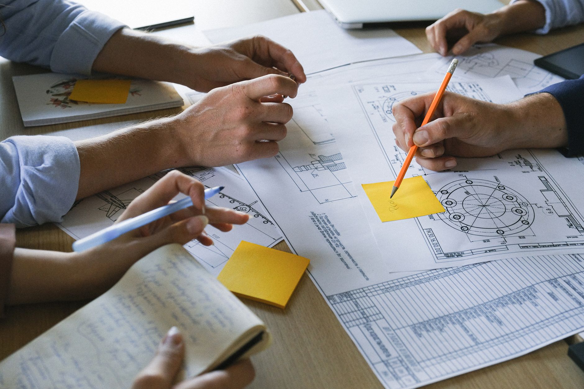 Qu&rsquo;est-ce que le design thinking et en quoi peut-il aider à résoudre les problèmes ?