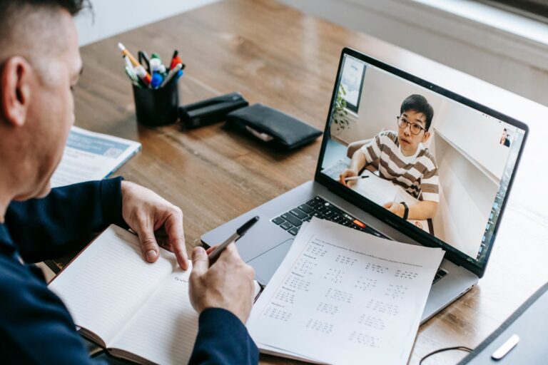 Les bénéfices des tutoriels vidéo dans l’apprentissage