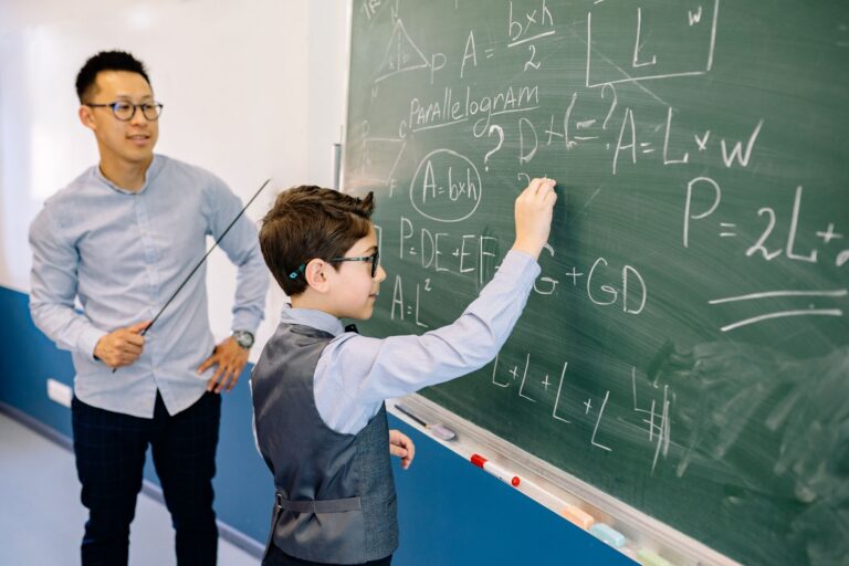 Du CRPE au Capes, ce qui change pour enseigner au primaire